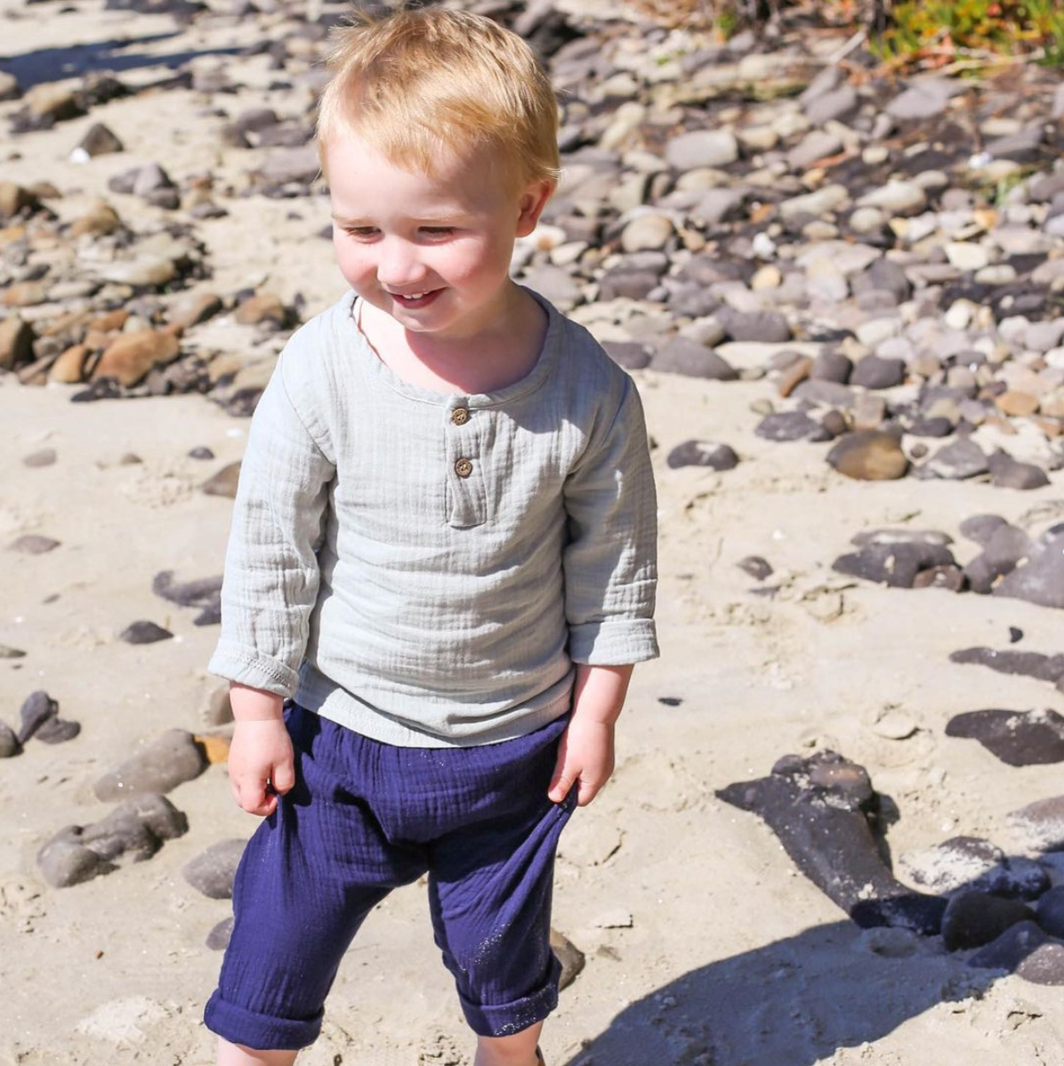 The Jimmy shirt is the perfect Summer staple featuring a full-length sleeve in breathable fabric, perfect for hot days at the beach. The Jimmy shirt is also available in two beautiful unisex colourways, making it the perfect Summer top. Loui the Label